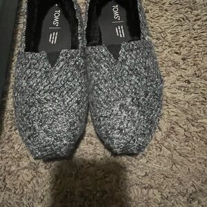 TOMS women’s Gray Slip-On Shoes